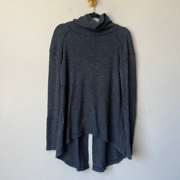 Free People We The Free Split Back Turtleneck Sweater in Charcoal Size M - Picture 3 of 7